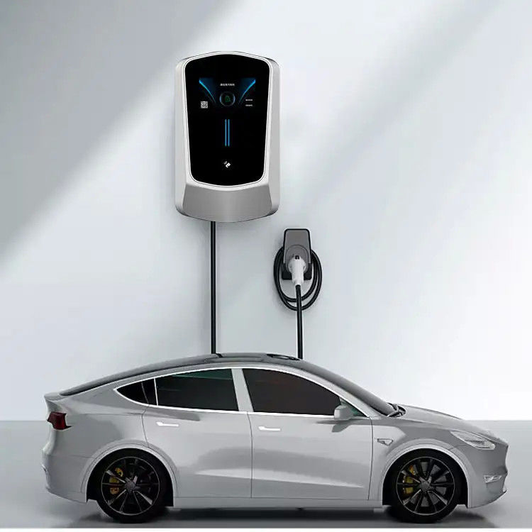 ケーブル5メートルのが付いている4.3インチ スクリーン11kw 22kwの壁に取り付けられた車の充満ポイント